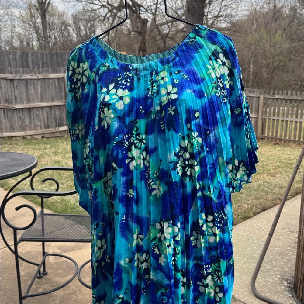 LNOS Vintage 1960s 70s Hawaiian Pleated Tropical OS Muu Muu Caftan Acrylic